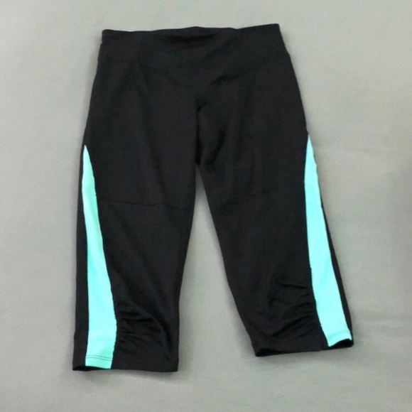 NWOT Express Performance Crop Leggings Black Size Small - Picture 4 of 8